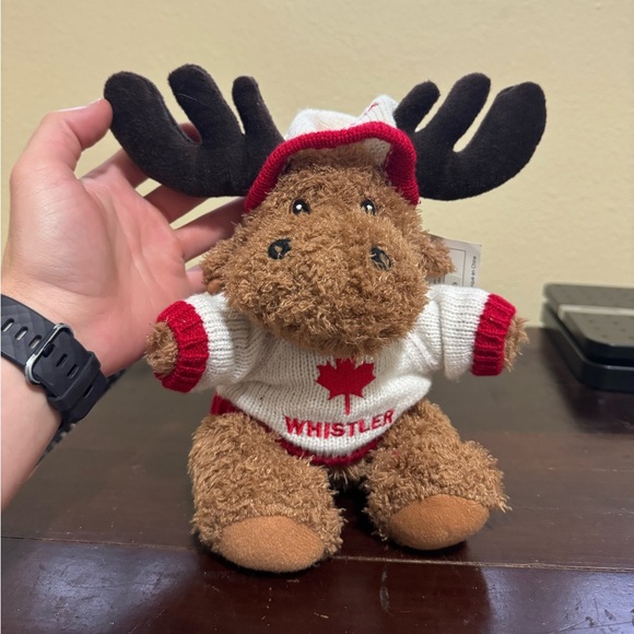 Canadian Moose Plush in Whistler Canada Sweater NWT - Picture 1 of 7